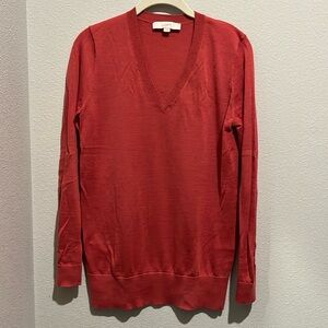 Pink V-neck long sleeve sweater